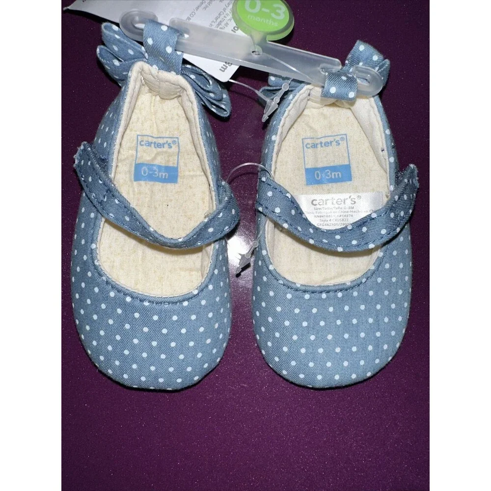 Carter's Size 0-3 months Baby Girl crib Shoes Blue Polka Dot With Bows New